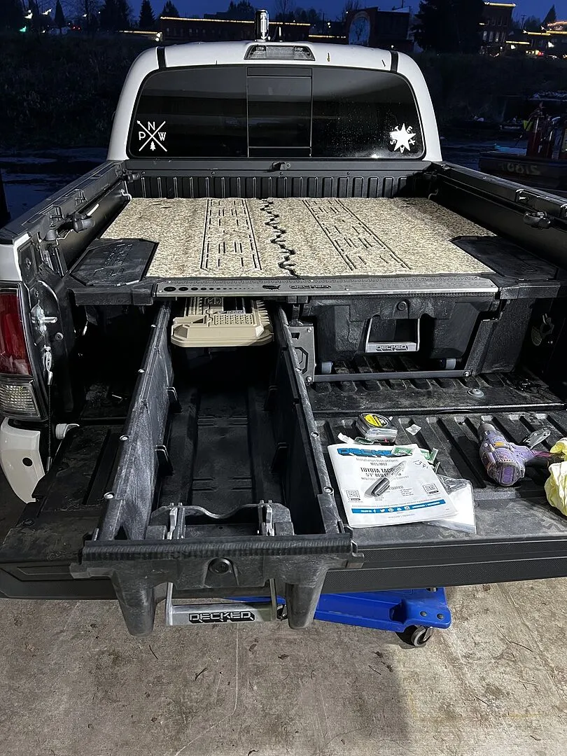 Decked Traction Mat for Legacy Drawer System antisklimatte