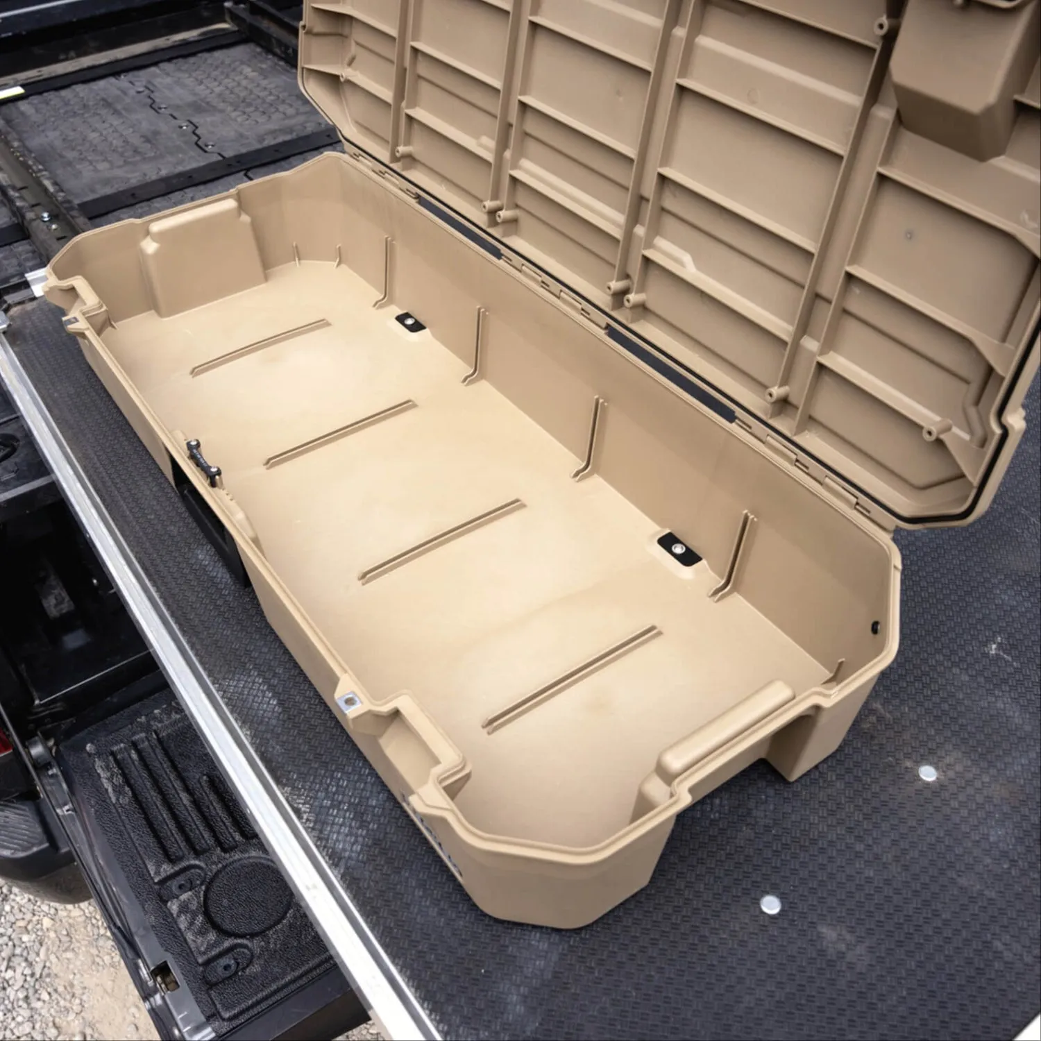 Decked Case Mounting Kit festesett