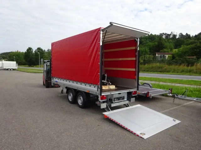 Wiks Dhollandia Cargo kapellhenger