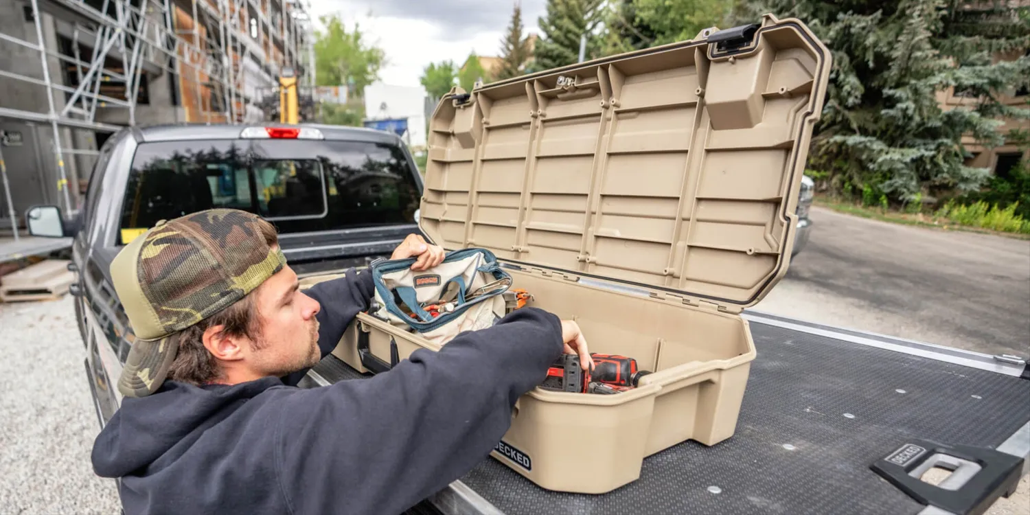 Decked Case Mounting Kit festesett