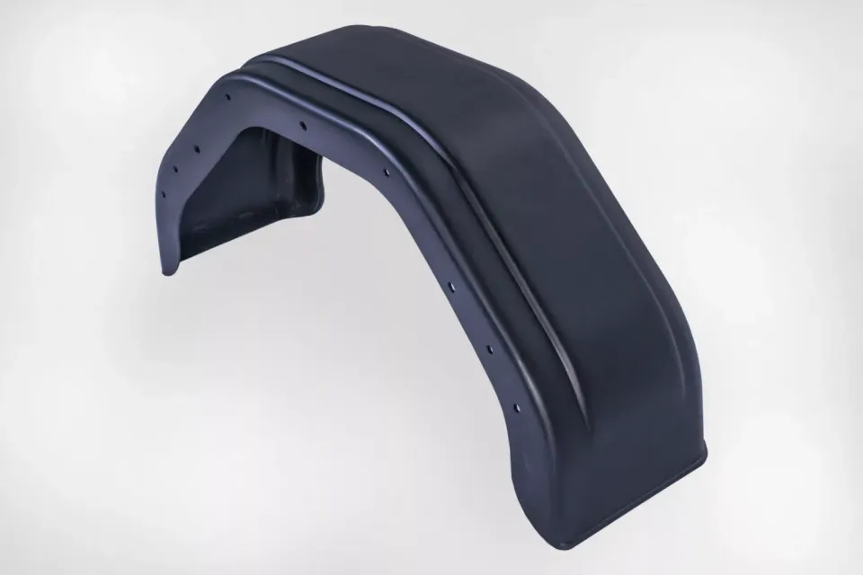 Tiki skjerm 200 mm svart plast til henger