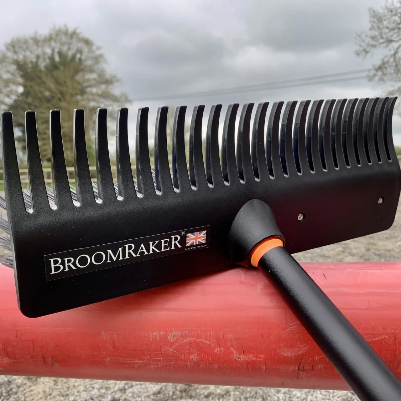 Ifor BroomRaker stallkost rive 2-i-1